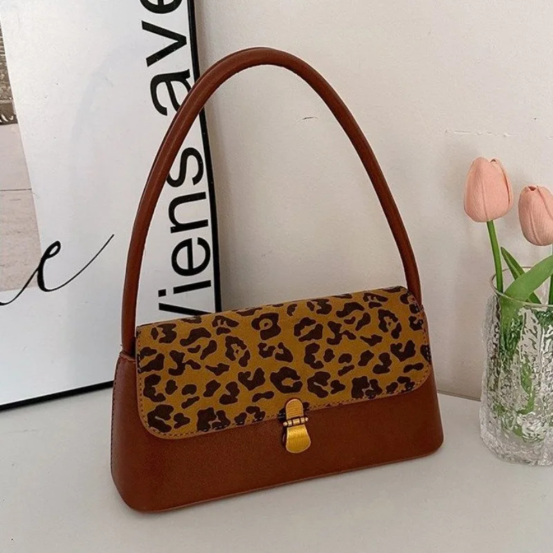 Elegante Bolso de Pañales de D - Luxury Bags Must Have reseña y precio